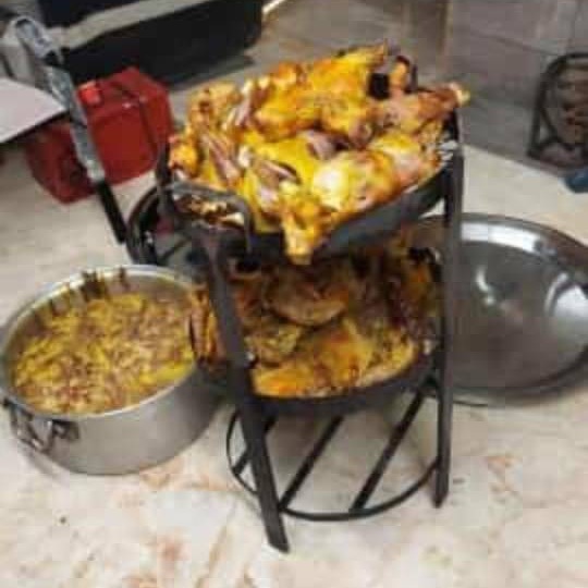 طباخ متنقل بالعدة